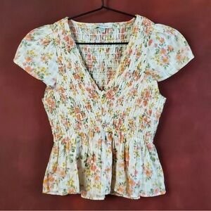 American Eagle white base pink floral pattern short sleeve top size S small